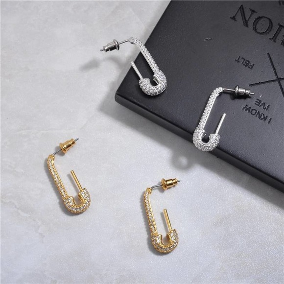 18k Gold Plated SAFETY PIN Earrings - Picture 4 of 6